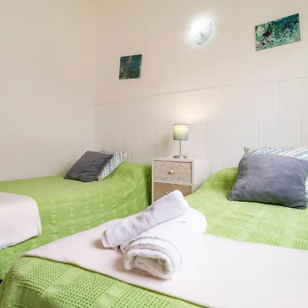 Apartment 1 Bedroom In *