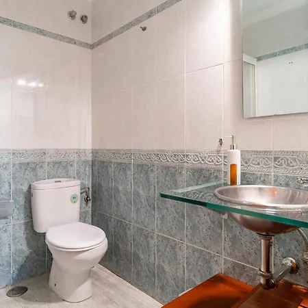 1 Bedroom In Apartment